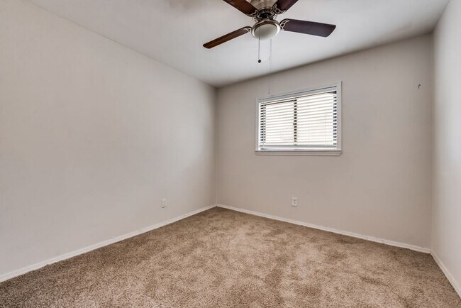 Building Photo - 3441 Flagstone Dr