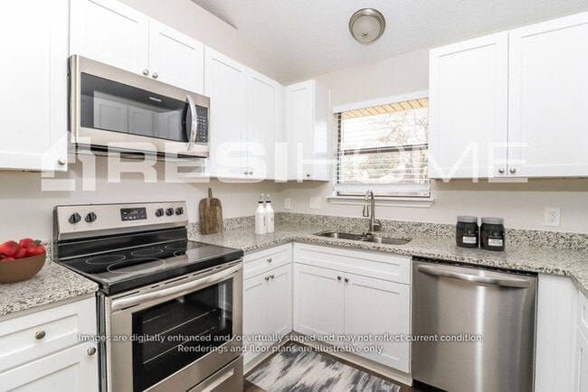Building Photo - 4404 Lakeview Dr