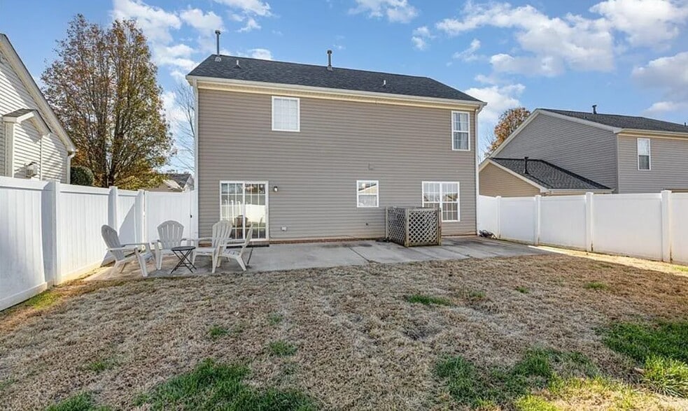 Building Photo - 5621 Sycamore Glen Rd