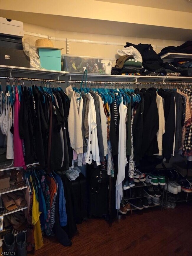 Building Photo - 48 S Park St