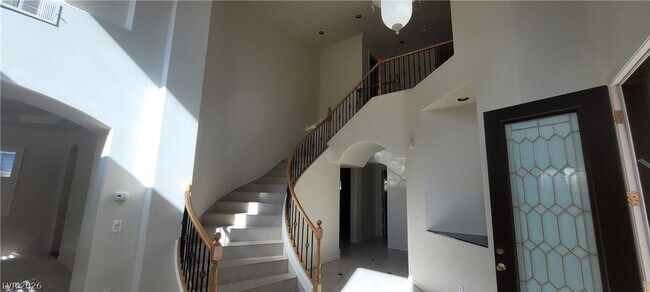 Building Photo - 7728 Villa De La Paz Ave