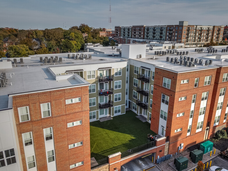 Building Photo - VP3