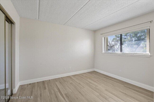 Building Photo - 1145 N Shannon Ave