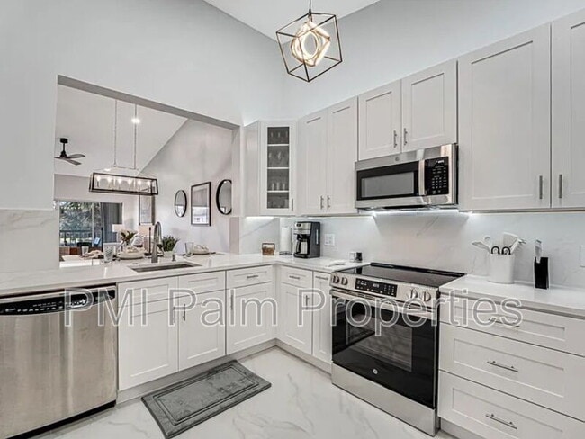 Building Photo - 225 Cypress Point Dr