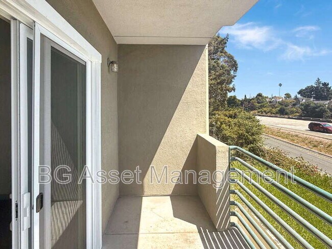 Building Photo - 1459 MacArthur Blvd