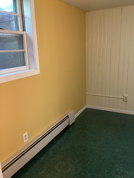 Building Photo - 401 Highland Ave W
