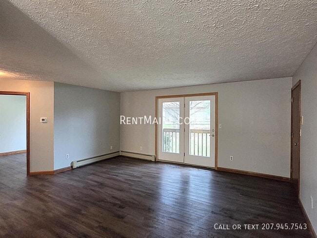 Building Photo - 10 Hartley St