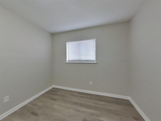 Building Photo - 22703 Post Gate Dr