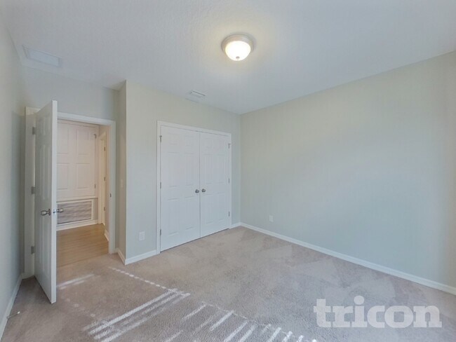 Building Photo - 1266 Stratton Ave