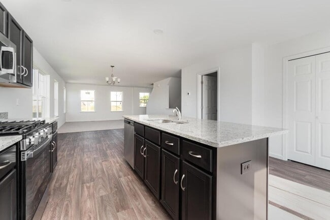 Building Photo - 12 Kenzie Way