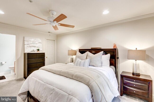 Building Photo - 3815 Sunnyfield Ct