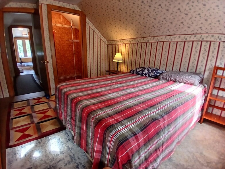 Second bedroom has walk-in closet - 115 Delta Dr