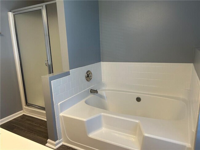 Building Photo - 5275 Maltdie Ct NE