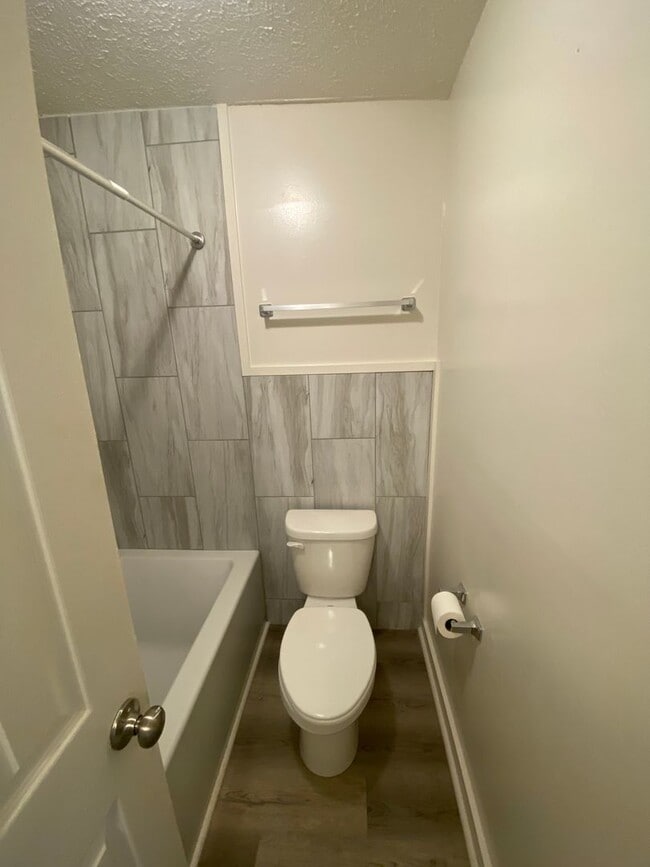 Building Photo - Remodeled 1/1 located in Shelby, NC