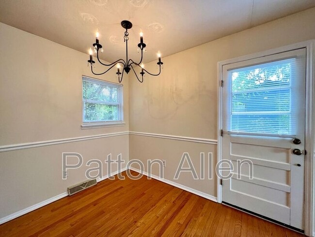 Building Photo - 14 Friendly Hollow