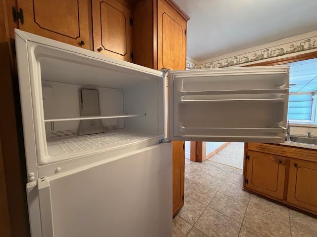 Building Photo - 145 Center St