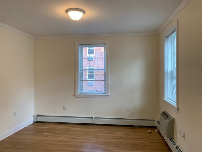 Building Photo - 25-27 Ward Unit 302
