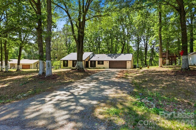 Building Photo - 6123 Unity Ln NW