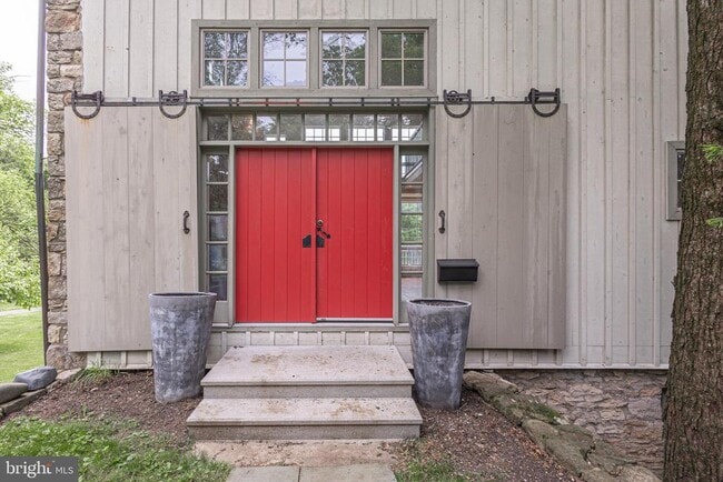Building Photo - 6054 Honey Hollow Rd