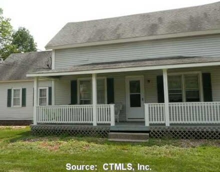 Building Photo - 15 East Granby Rd