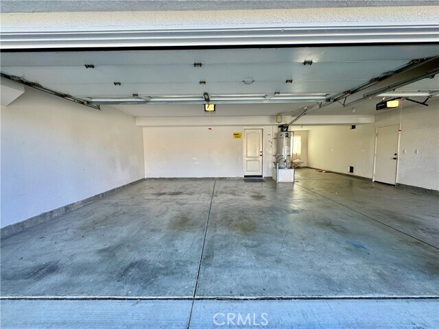 Building Photo - 16612 China Berry Ct