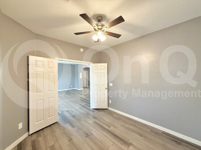 Building Photo - 3148 E Merlot St