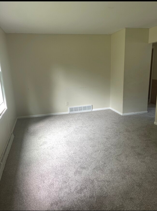 Building Photo - 1874 Adelpha Ave