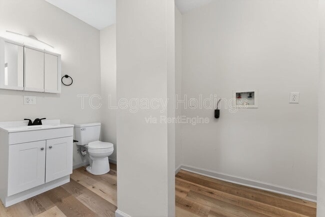 Building Photo - 45 Lincoln St