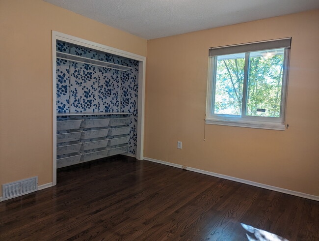 Building Photo - Great ranch home in the heart of Longmont!