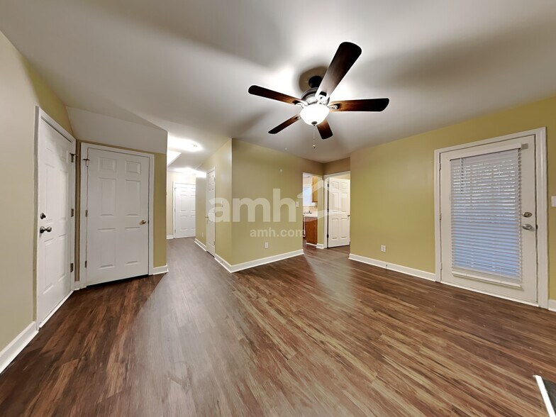 Building Photo - 3812 Lodgepole Ln