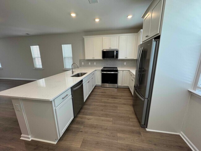 Building Photo - 4 Bedroom Home at Bailey's Cove on Hilton Head Island | Small footprint. Big island life.