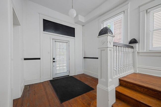 Building Photo - 2125 Grove Ave
