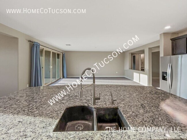 Building Photo - 9915 N Cardon Grande Trail