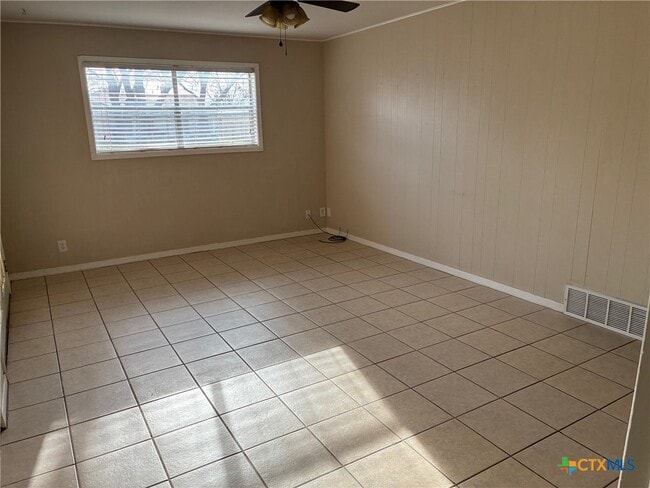 Building Photo - 3801 Lancelot Ln