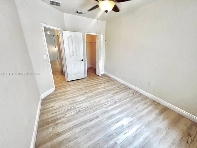 Building Photo - 8021 NW 114th Pl