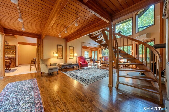 Building Photo - 278 Woodchuck Ln