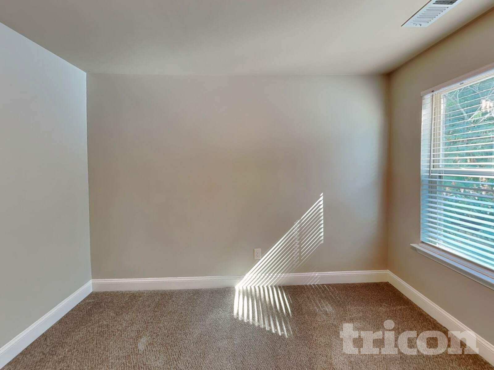 Building Photo - 11938 Quail Dr