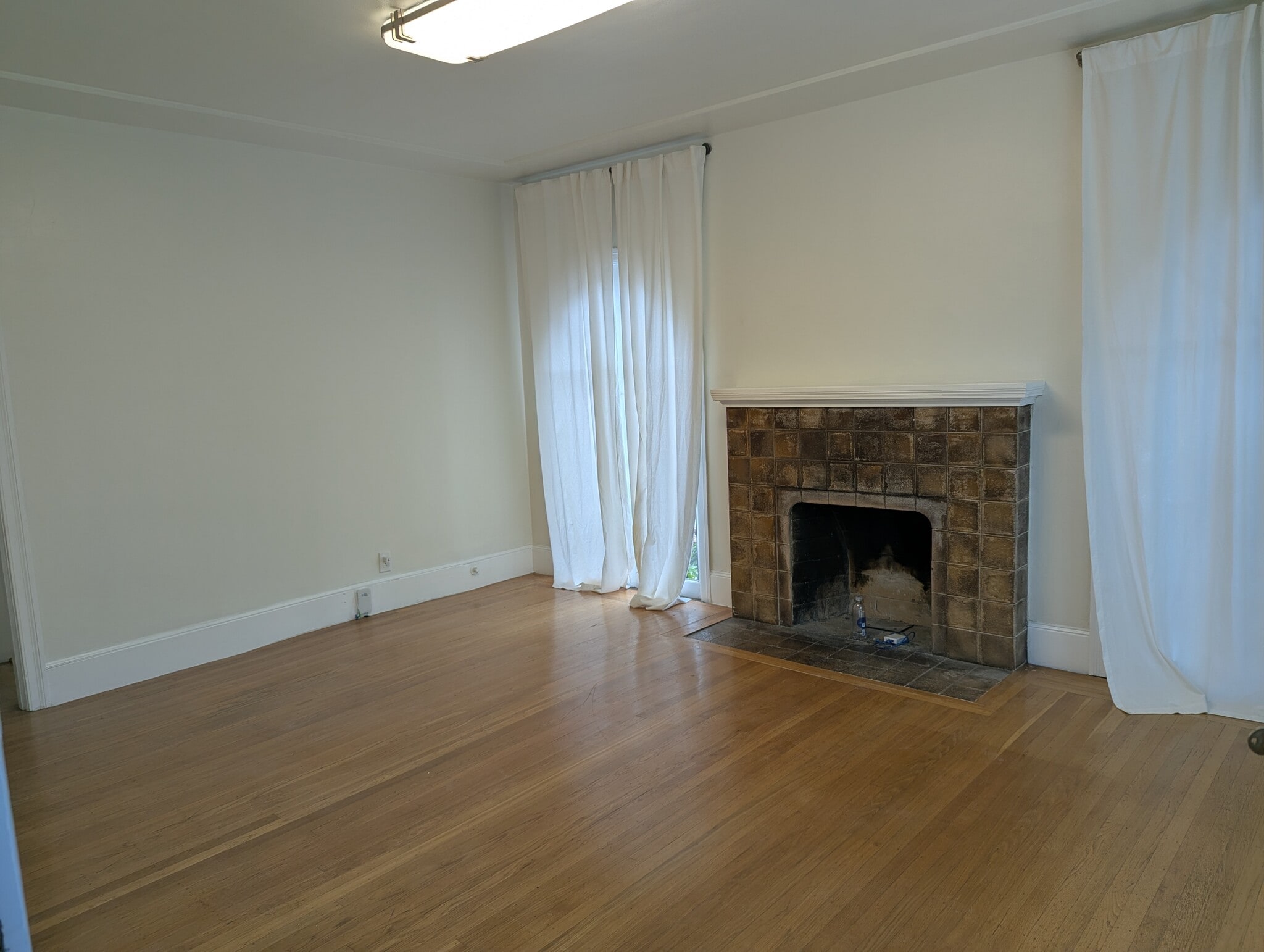 Building Photo - 1538 Arch St