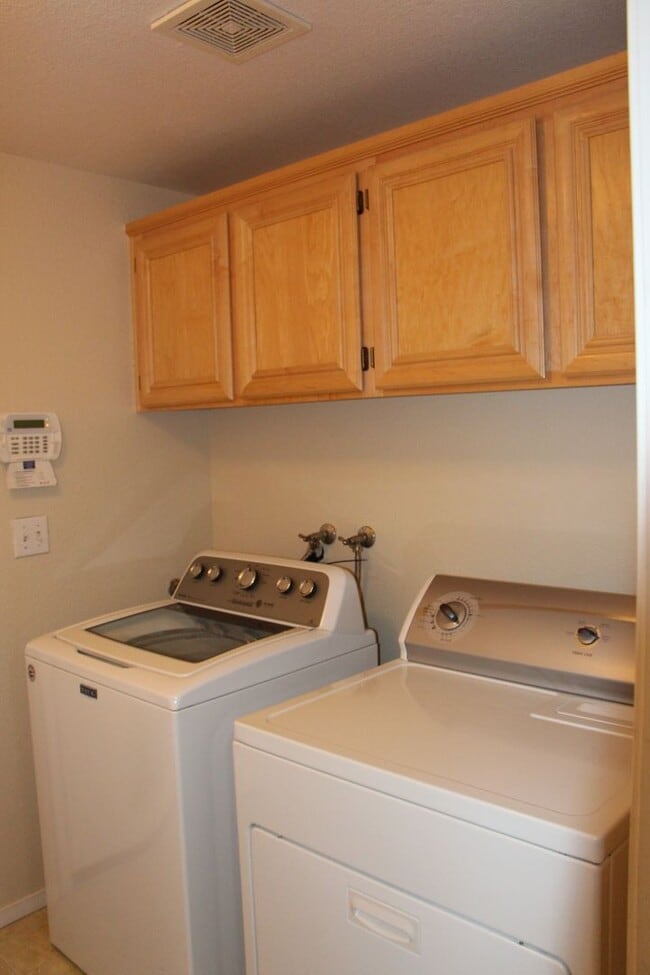 Building Photo - 1067 Niguel Ln