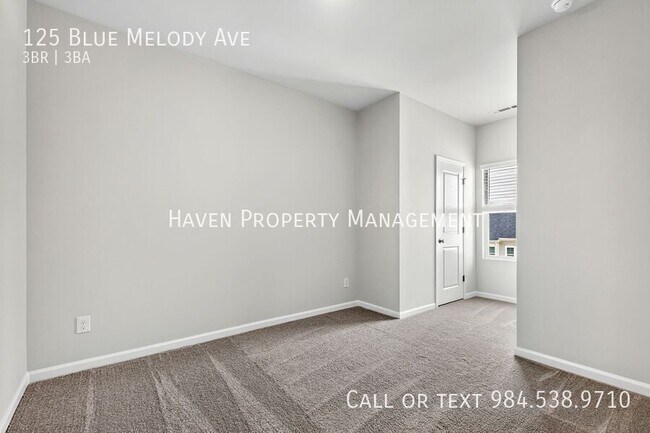 Building Photo - 125 Blue Melody Ave