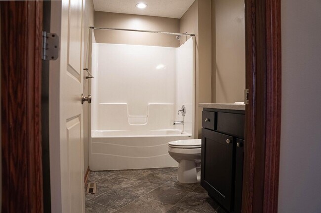 Building Photo - 1139 SW 6th St