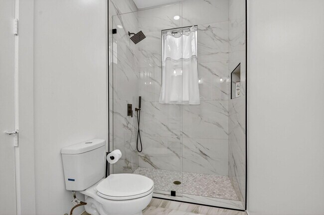 Building Photo - 8797 Cobblestone Point Cir