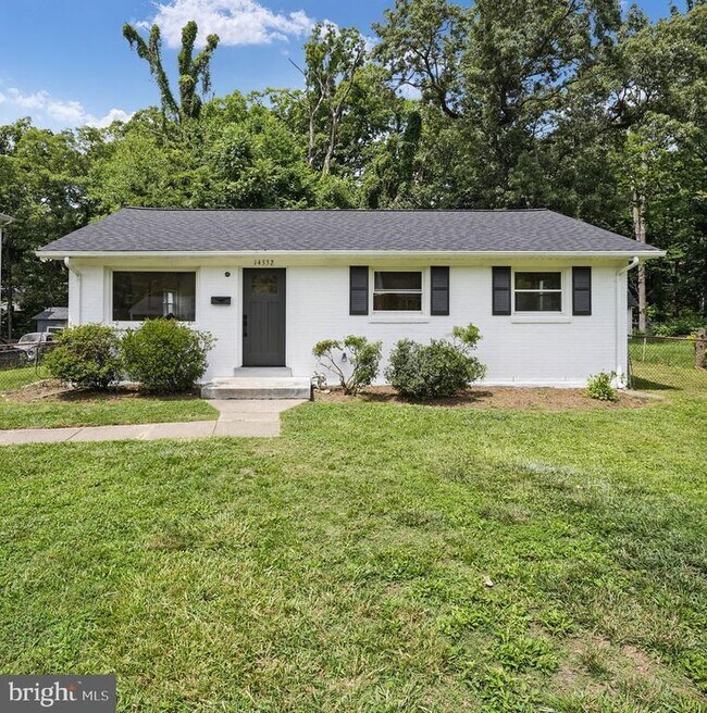 Building Photo - 14332 Belleville Ave