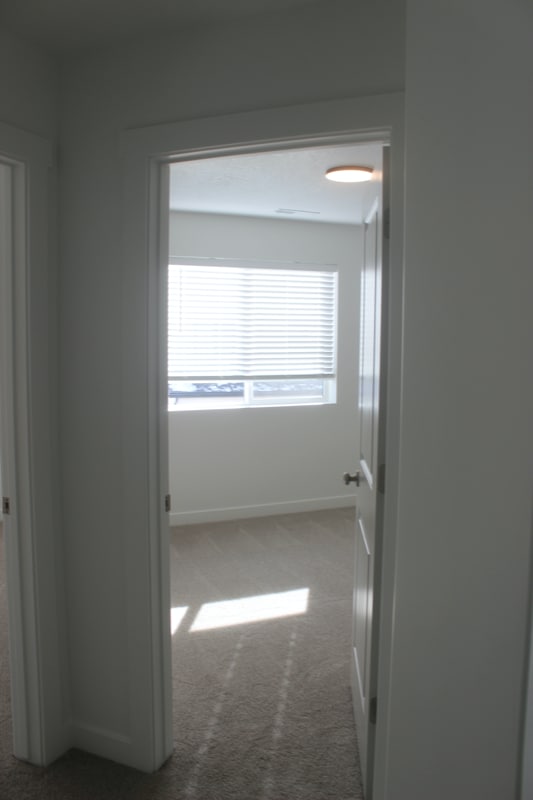 Building Photo - 172 E 1760 N