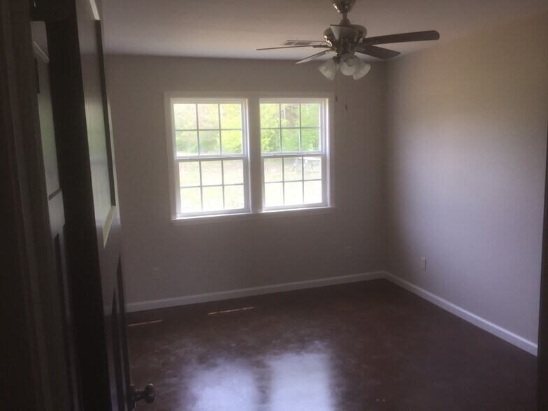 Master bedroom looking to right - 80 Villa Lane