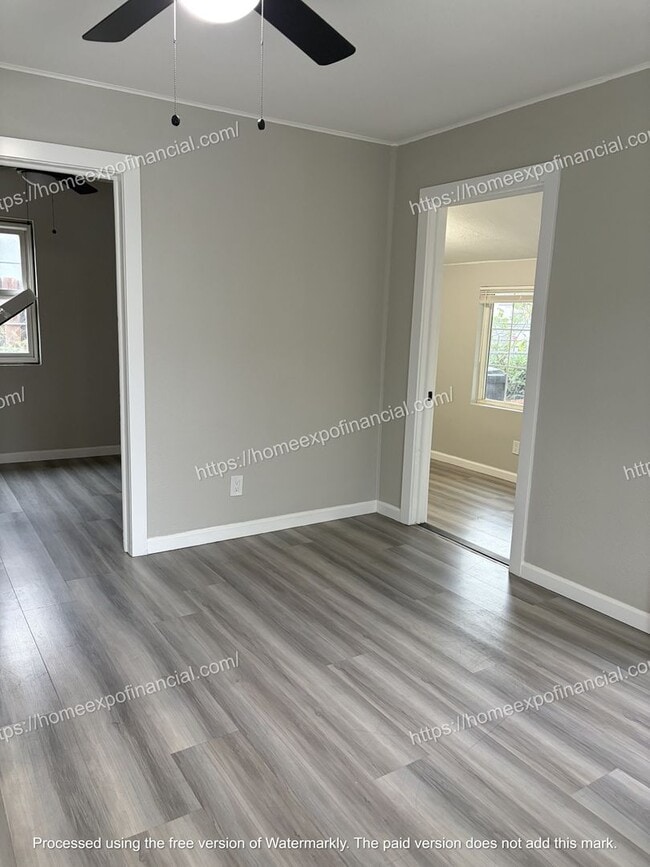 Building Photo - Nice Front Home For Rent