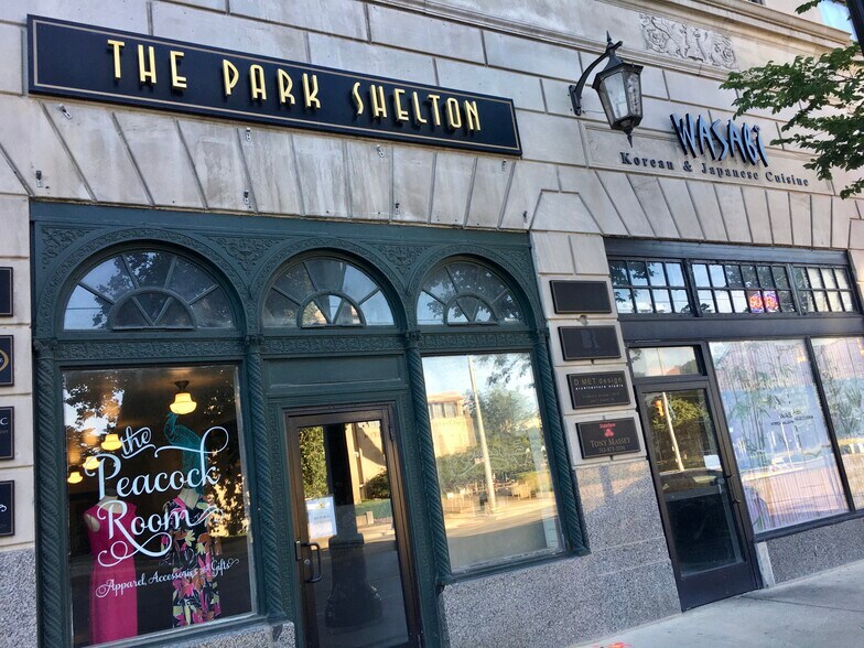 Nearby restaurants and cafes! - 455 E Ferry St