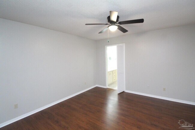 Building Photo - 8154 Treetop Ln