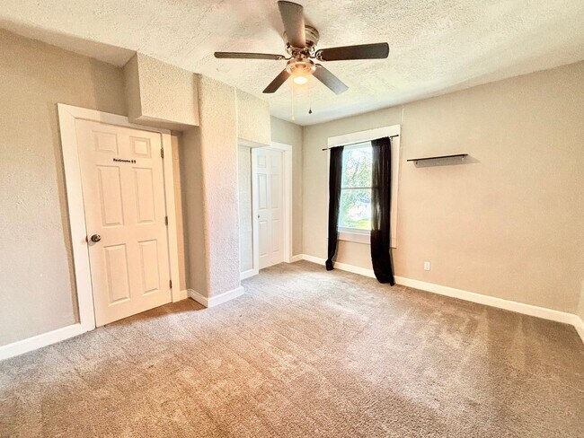 Building Photo - Charming 3 Bedroom Home in Norfolk