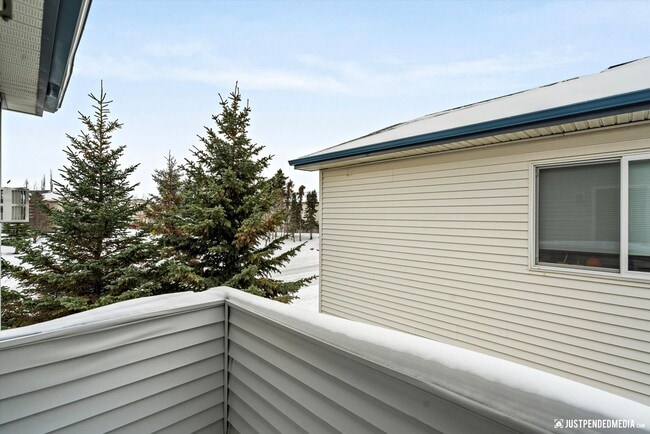 Building Photo - Seclusion Cove